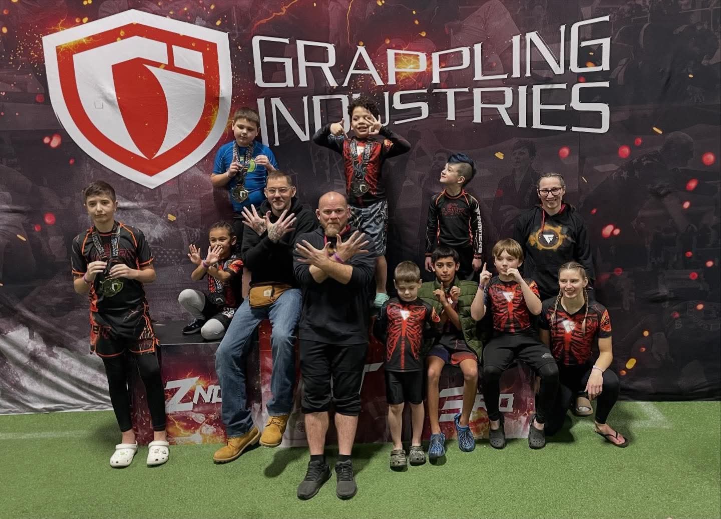 The Grove Finishers BJJ team at Grappling Industries competition